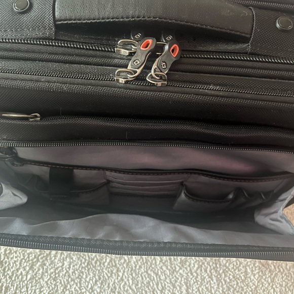 Samsonite Unisex-Adult Solid Luggage- Carry-On Luggage - Picture 3 of 13